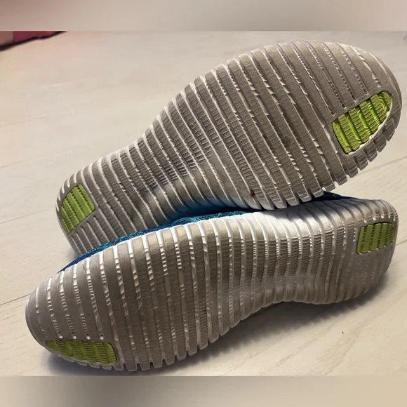 New Balance size 9 women’s Flexonic 730 running shoe - Picture 6 of 6